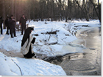 Освящение воды на реке Мжа. <Нажмите, чтобы увеличить>