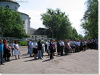 Праздничный митинг. <Нажмите, чтобы увеличить>