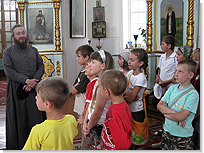 Экскурсия по храму. <Нажмите, чтобы увеличить>