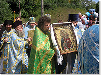 Торжественный крестный ход. <Нажмите, чтобы увеличить>